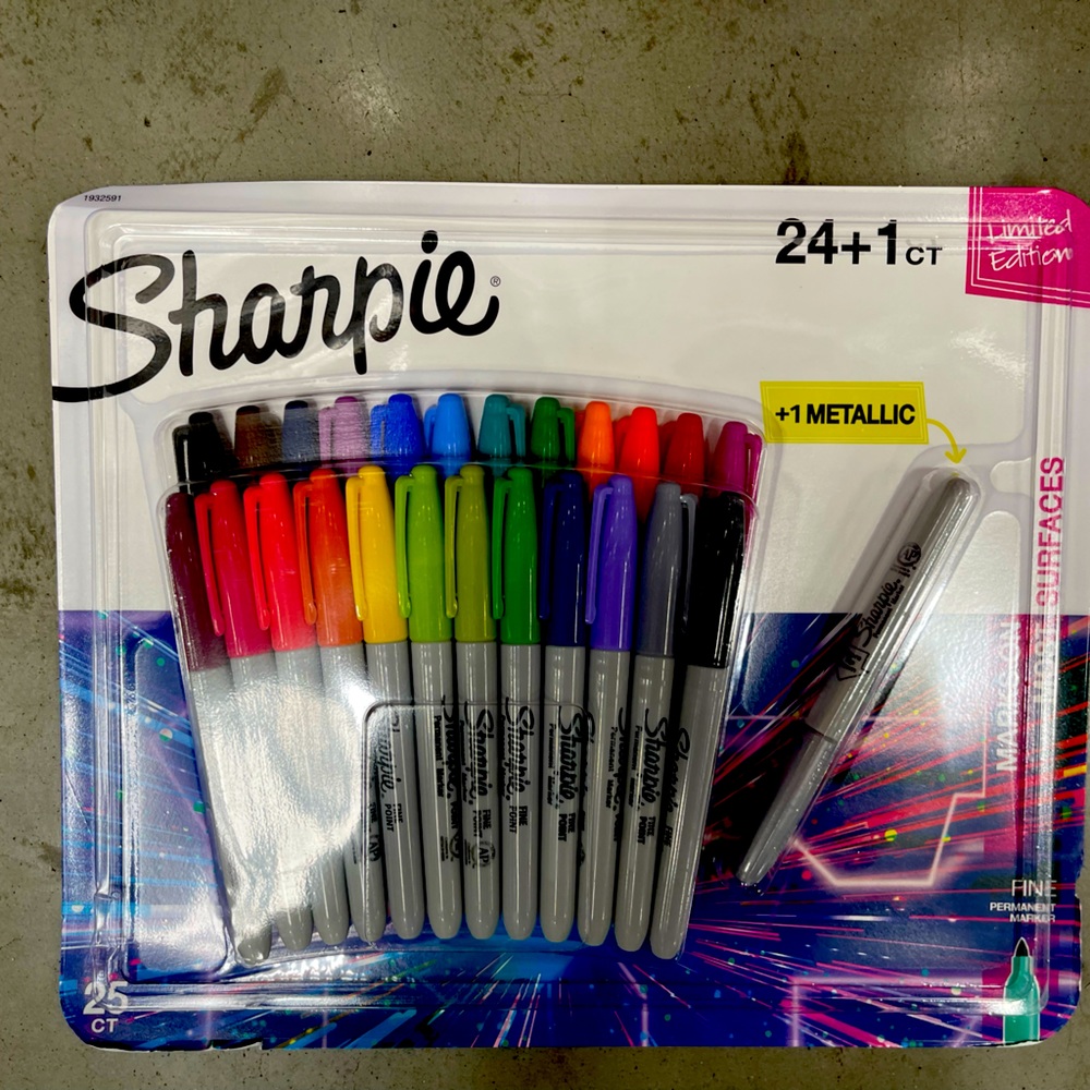 Brand New Sharpie Permanent Marker 25 count